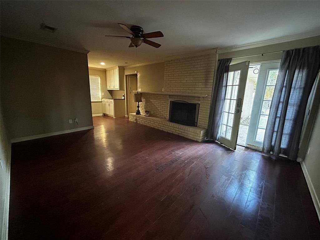 659 W Pentagon Parkway, Dallas, TX 75224