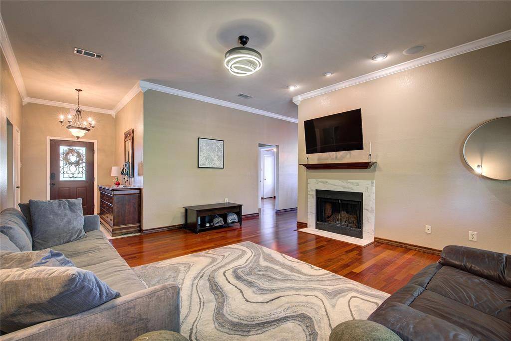 2006 Orchard Trail, Garland, TX 75040