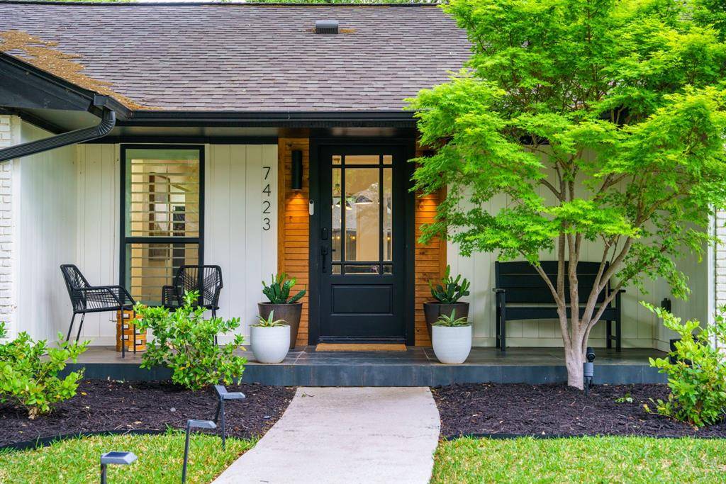 7423 Tangleglen Drive, Dallas, TX 75248