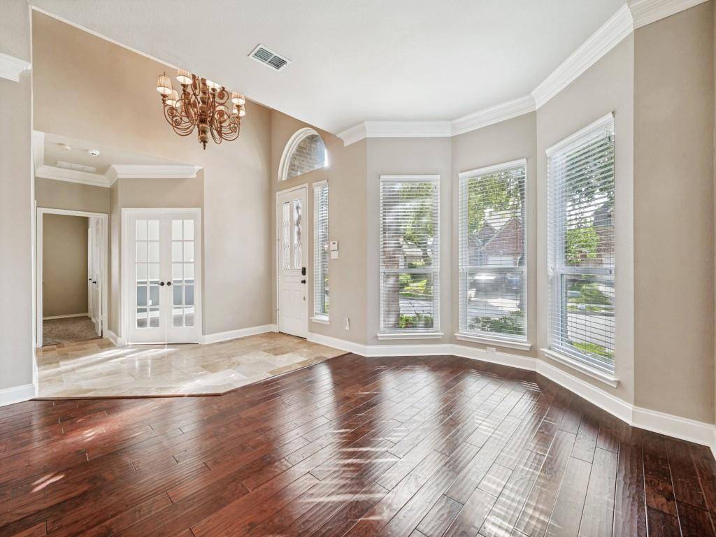 8605 Wellington Point Drive, Irving, TX 75063