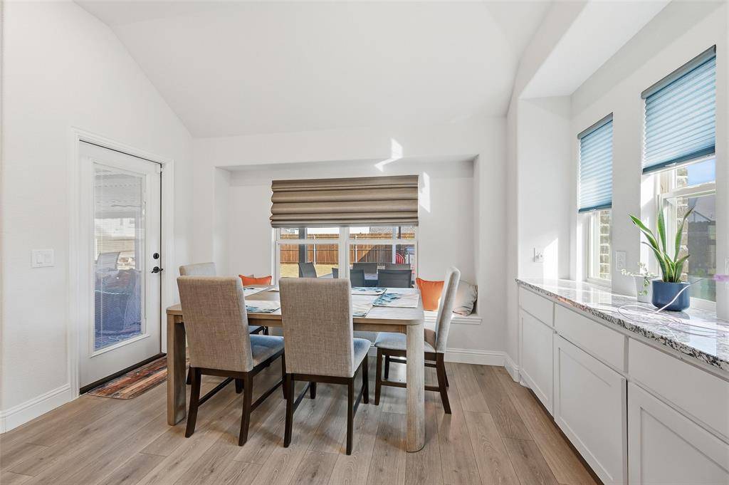 129 Fireberry Drive, Glenn Heights, TX 75154