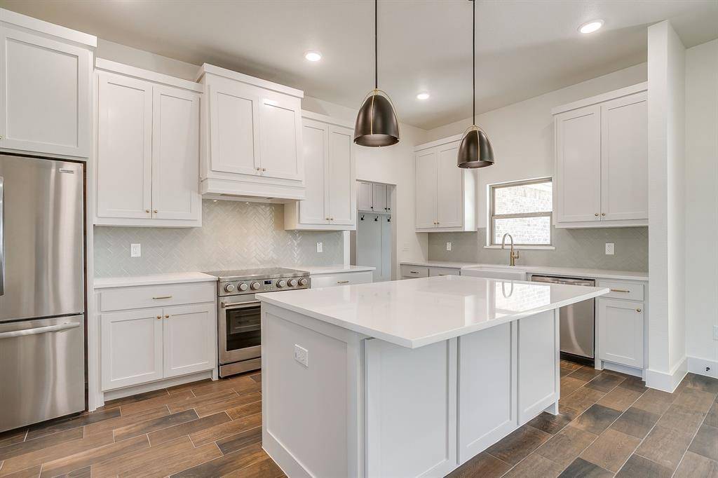 237 Kilkenny Road, Poolville, TX 76487