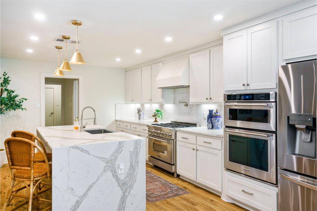 7246 Arbor Oaks Drive, Dallas, TX 75248