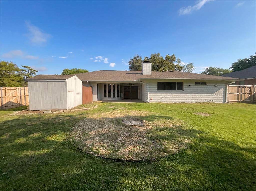 2800 N Surrey Drive, Carrollton, TX 75006