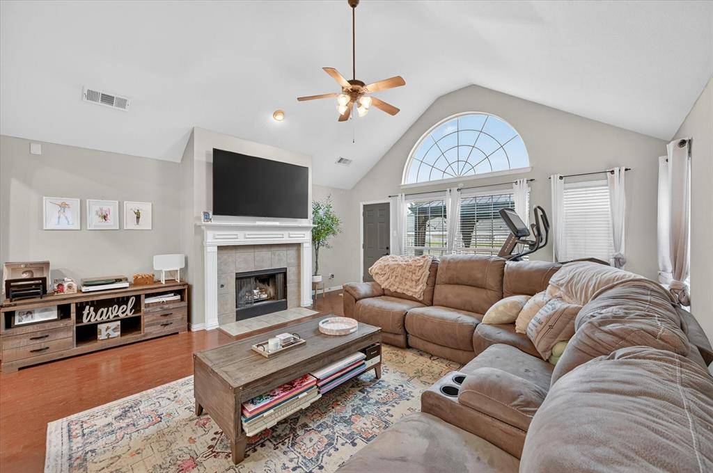 4533 Marguerite Lane, Fort Worth, TX 76123