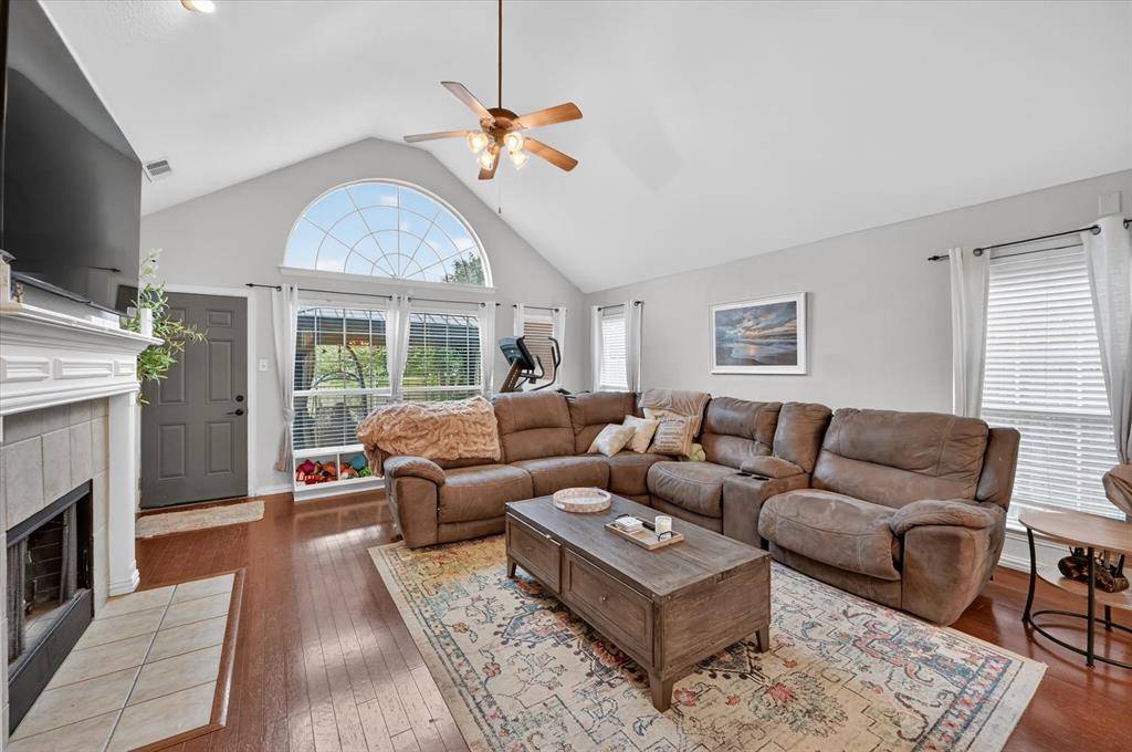 4533 Marguerite Lane, Fort Worth, TX 76123