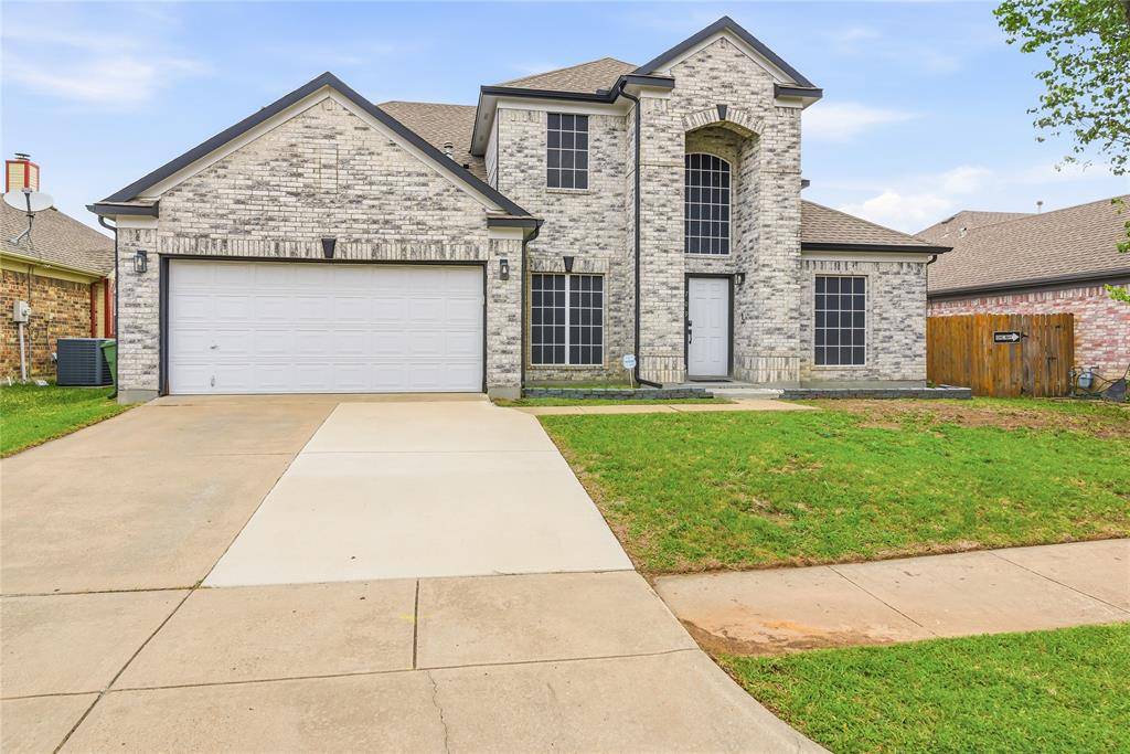 709 Gentry Drive, Arlington, TX 76018