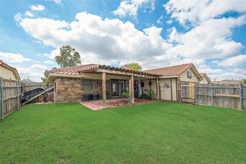 2711 Eagle Pass, Mesquite, TX 75150