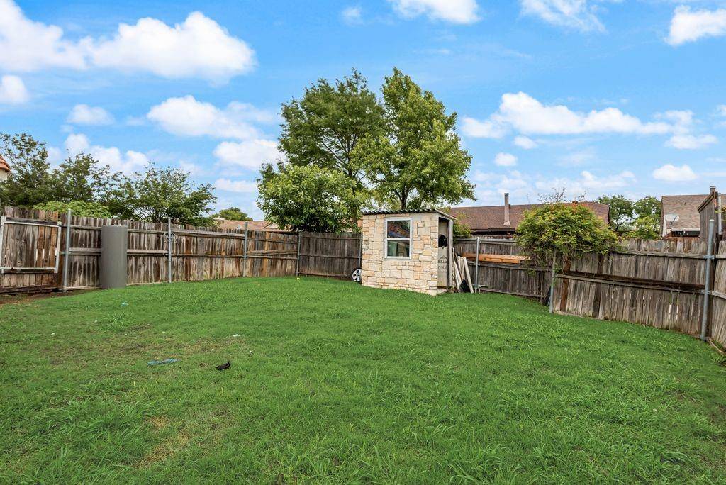 2711 Eagle Pass, Mesquite, TX 75150