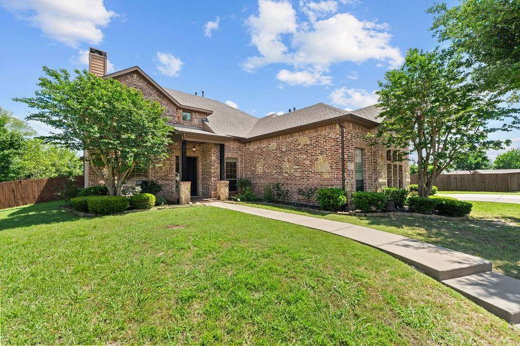 6631 Crestmoor Lane, Sachse, TX 75048