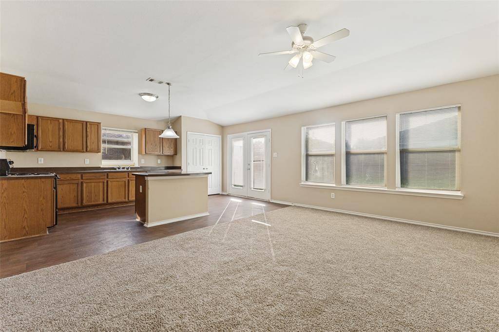 946 Hannah Way, Dallas, TX 75253