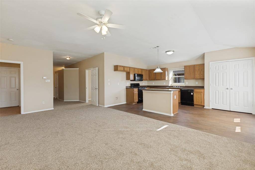 946 Hannah Way, Dallas, TX 75253