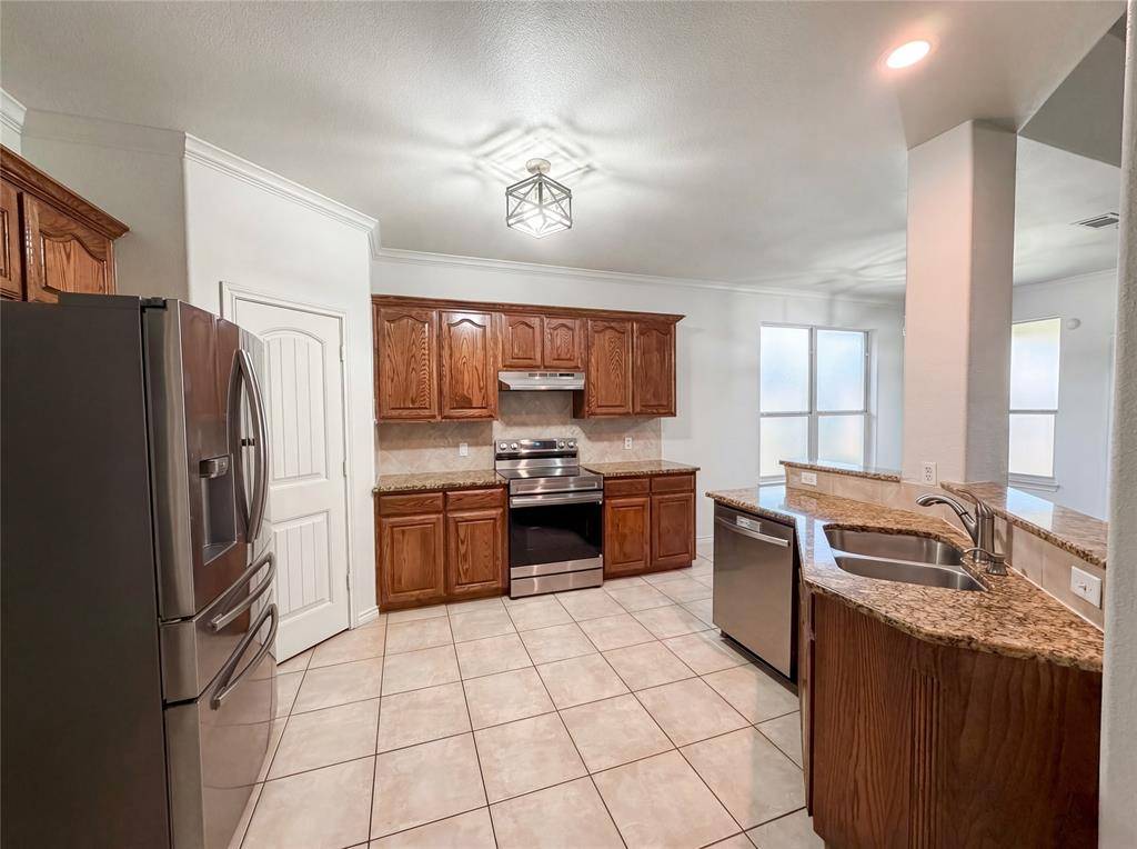 1602 Summercrest Drive, Cleburne, TX 76033