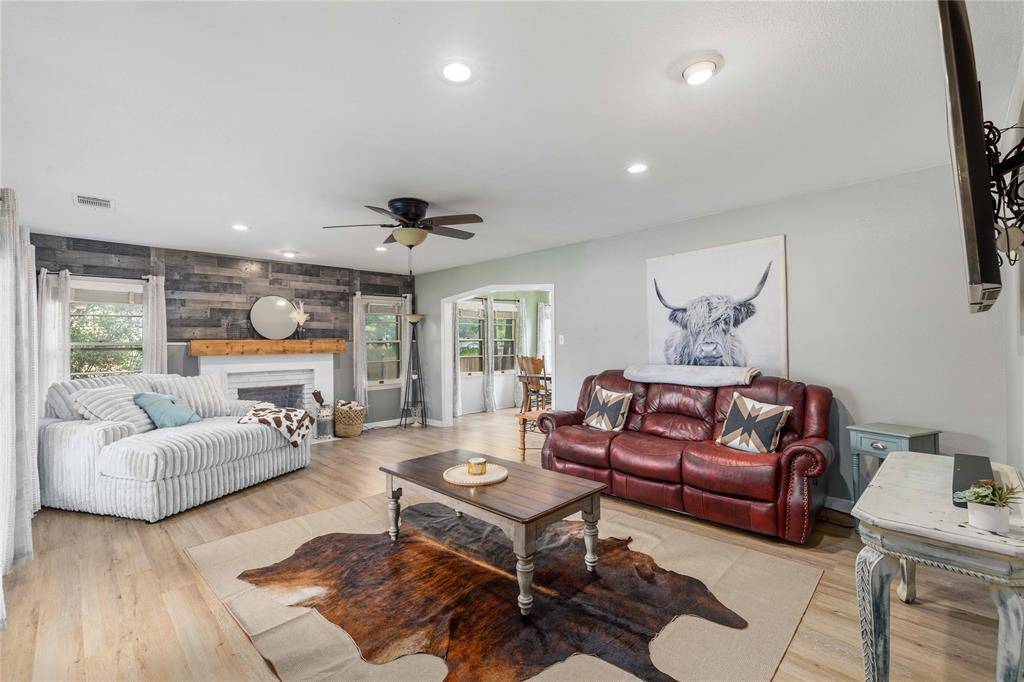 2006 Belmeade Street, Brownwood, TX 76801