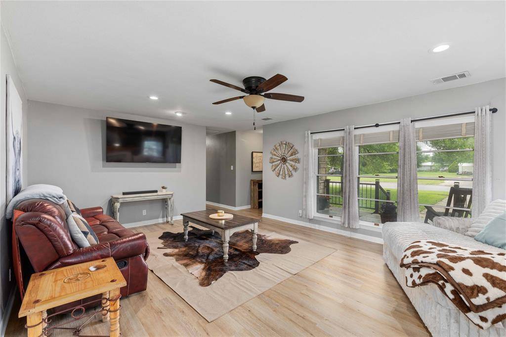 2006 Belmeade Street, Brownwood, TX 76801