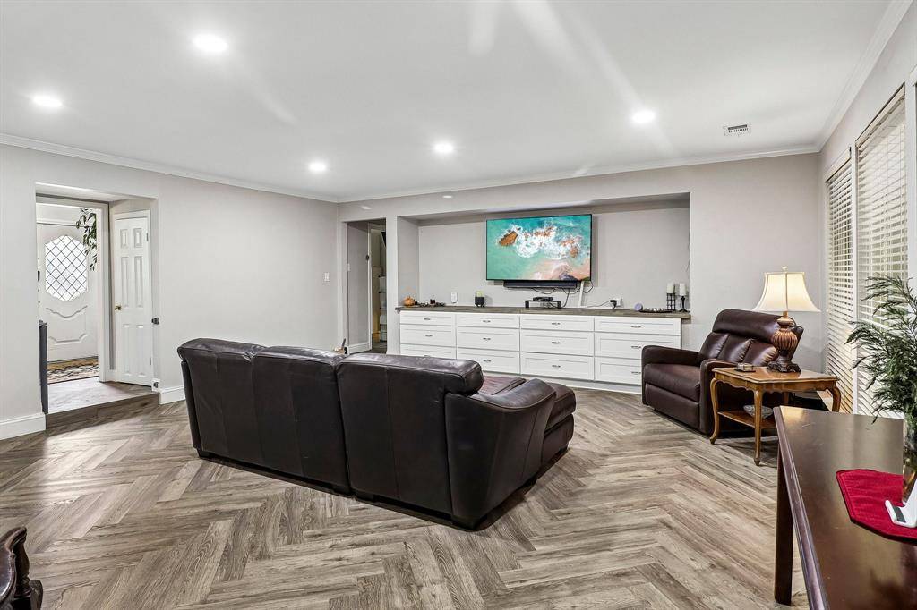 4208 Bretton Bay Circle, Dallas, TX 75287