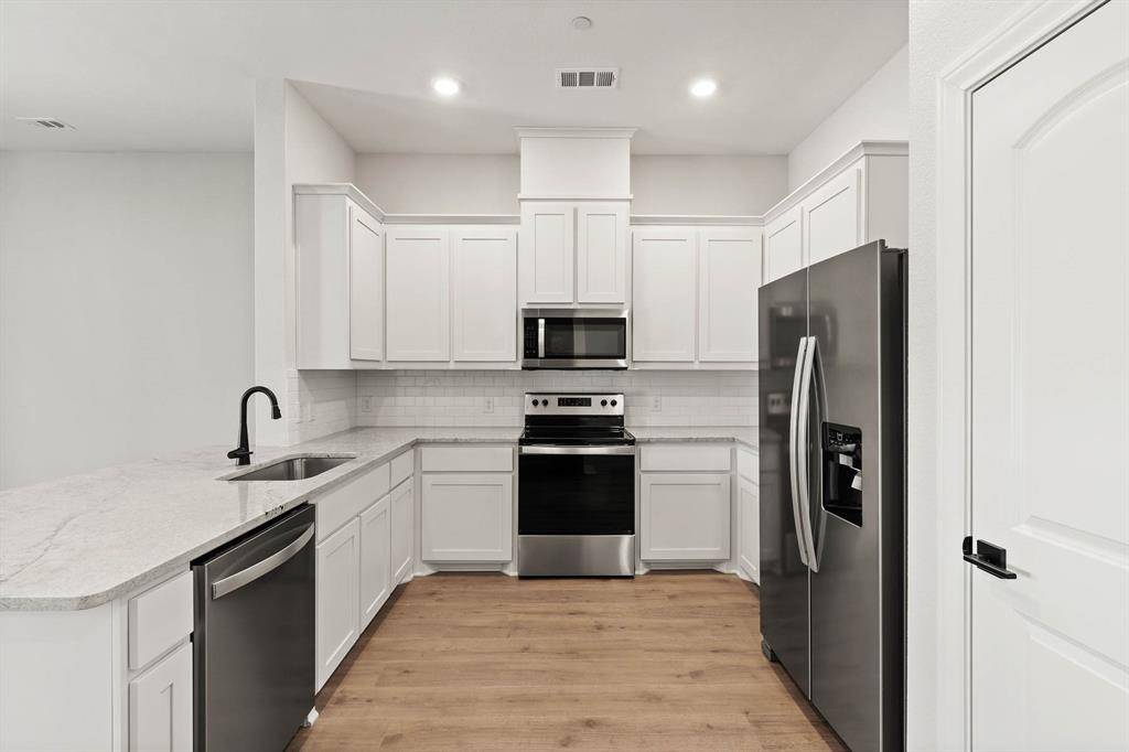 443 MB's Way, Pilot Point, TX 76258