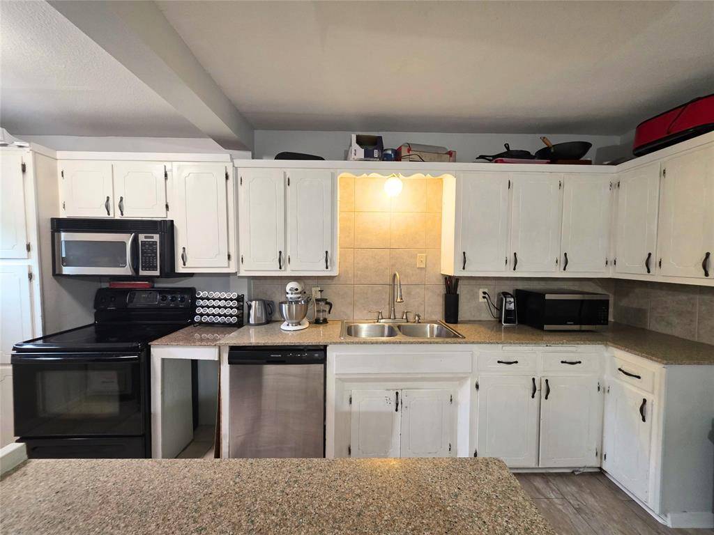 4214 Valview Drive, Waco, TX 76708