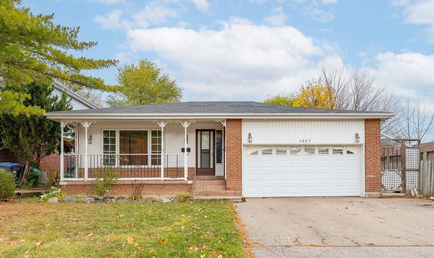 1257 Tredmore DR #Upper, Mississauga, ON L5J 3V5