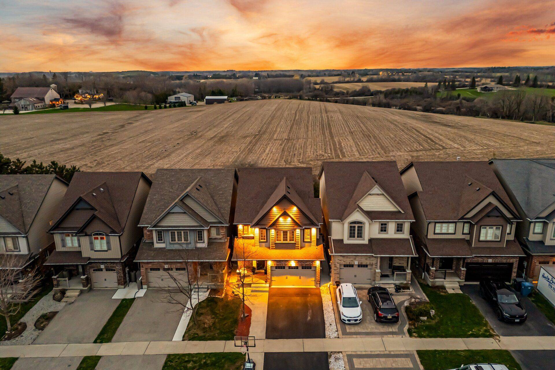 147 Couling CRES, Guelph, ON N1H 6J1