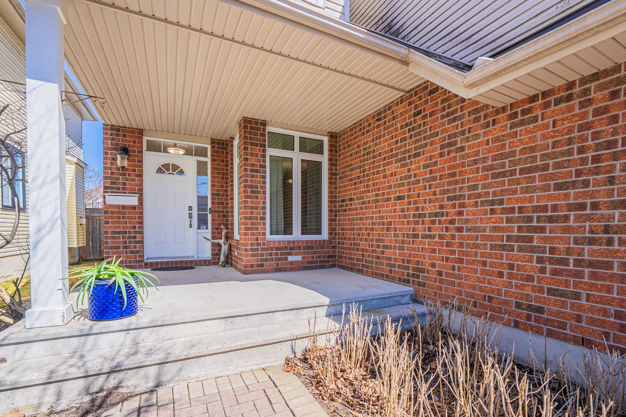 5 Thunderbird CRES, Kanata, ON K2M 2H4