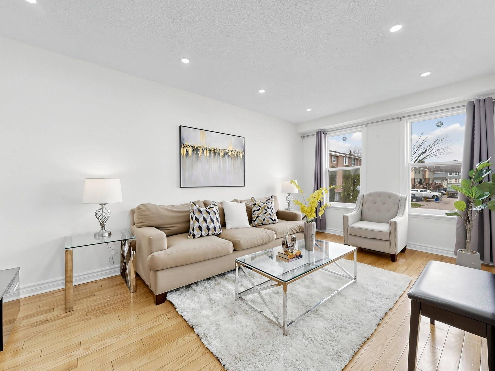 1742 John ST #36, Markham, ON L3T 1Y9