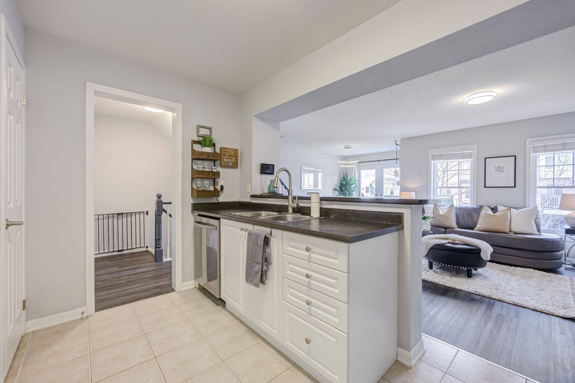 766 Challinor TER, Milton, ON L9T 7V5