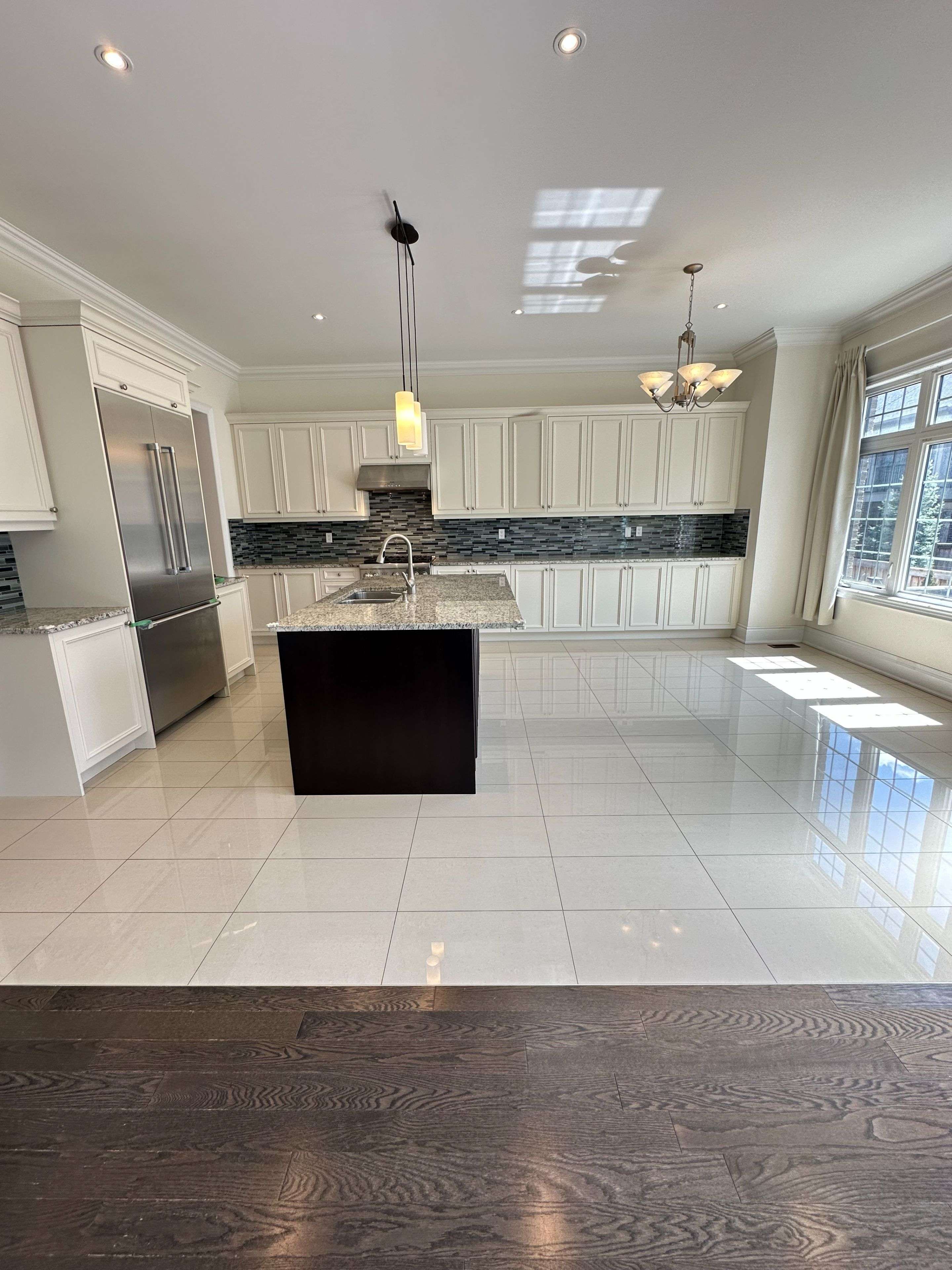 11 Yates AVE, Vaughan, ON L6A 4X5