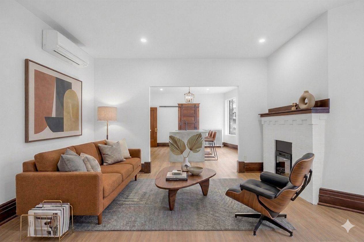 171 Parkside DR #Main, Toronto W01, ON M6R 2Y9