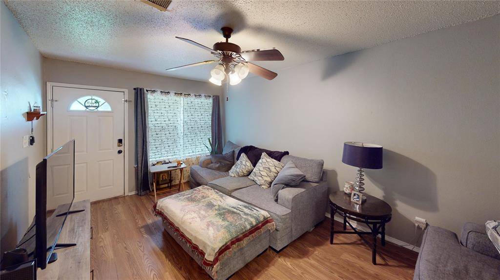 1004 Clover Street, Bellmead, TX 76705