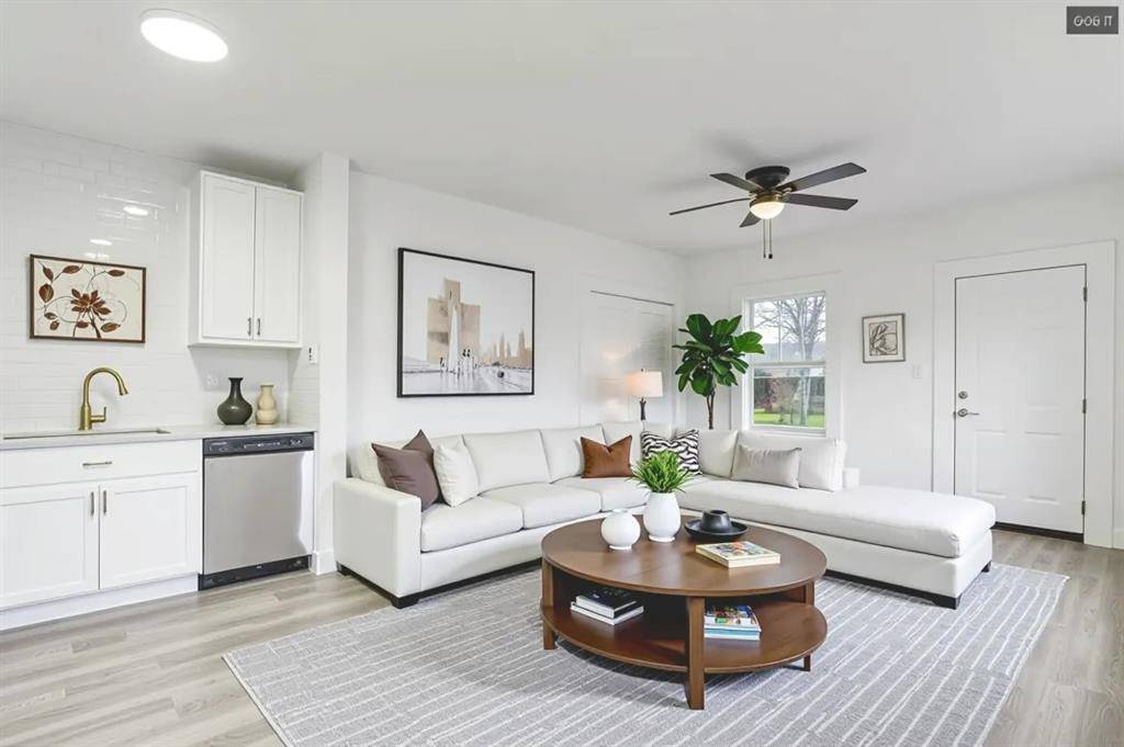 2404 Maryland Avenue, Dallas, TX 75216