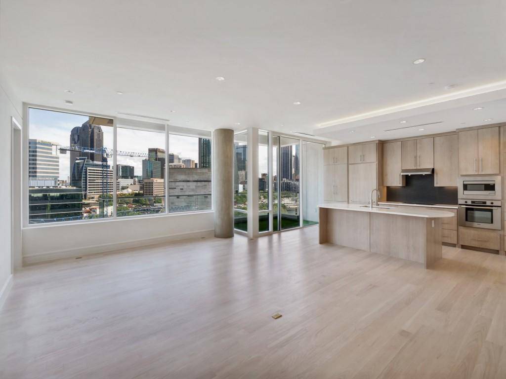 2408 Victory Park Lane #1036, Dallas, TX 75219