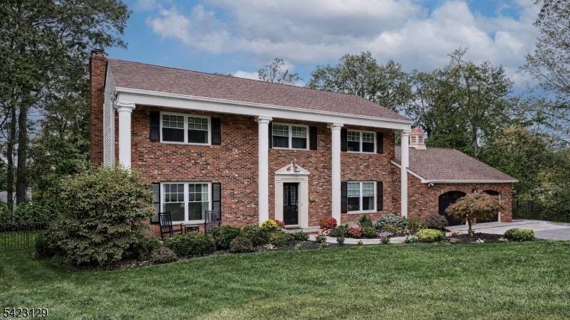 23 Erli St, Wayne Twp., NJ 07470