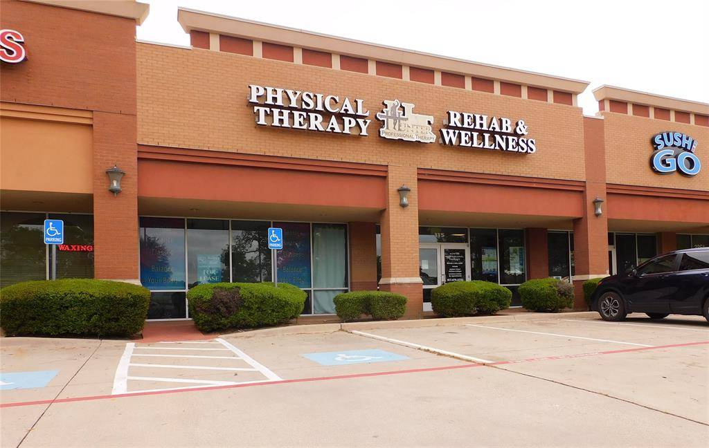 3851 SW Green Oaks, Arlington, TX 76017