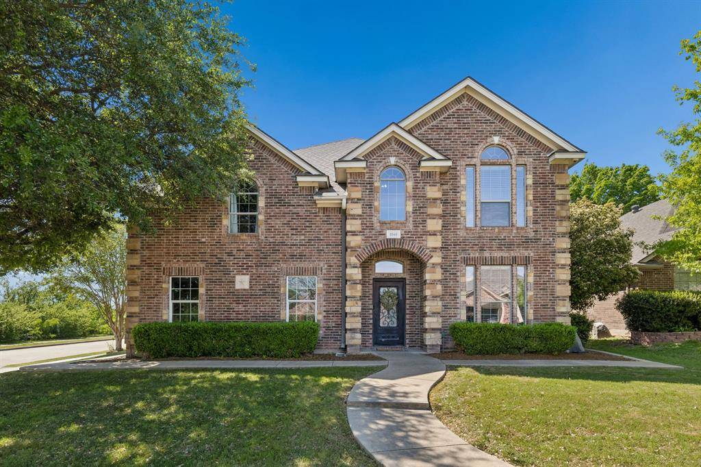 5540 La Bandera Trail, Benbrook, TX 76126