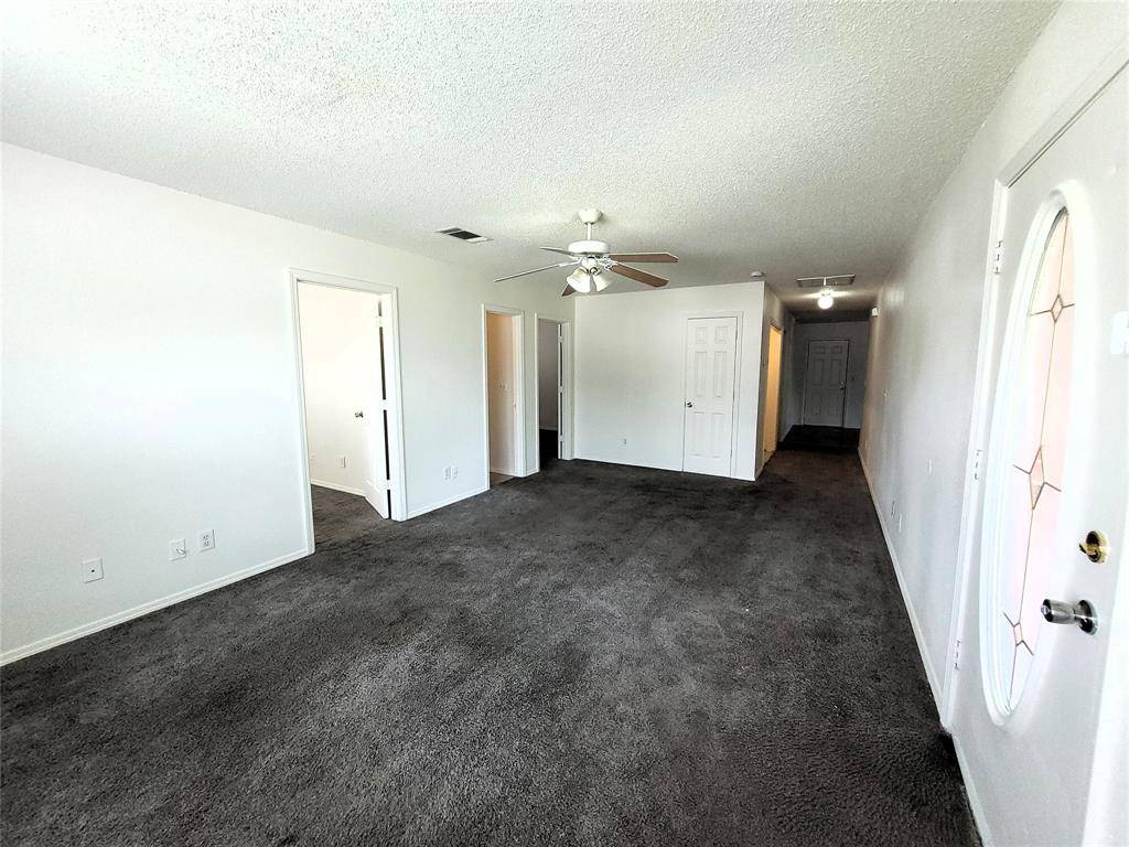 651 Meadow Park Drive, White Settlement, TX 76108