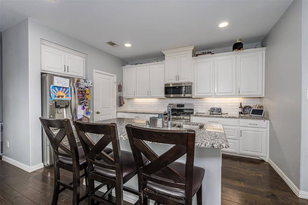 4202 Cascade Sky Drive, Arlington, TX 76005