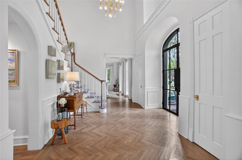 6331 Waggoner Drive, Dallas, TX 75230