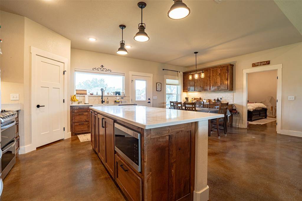 1260 Private Road 1656, Stephenville, TX 76401