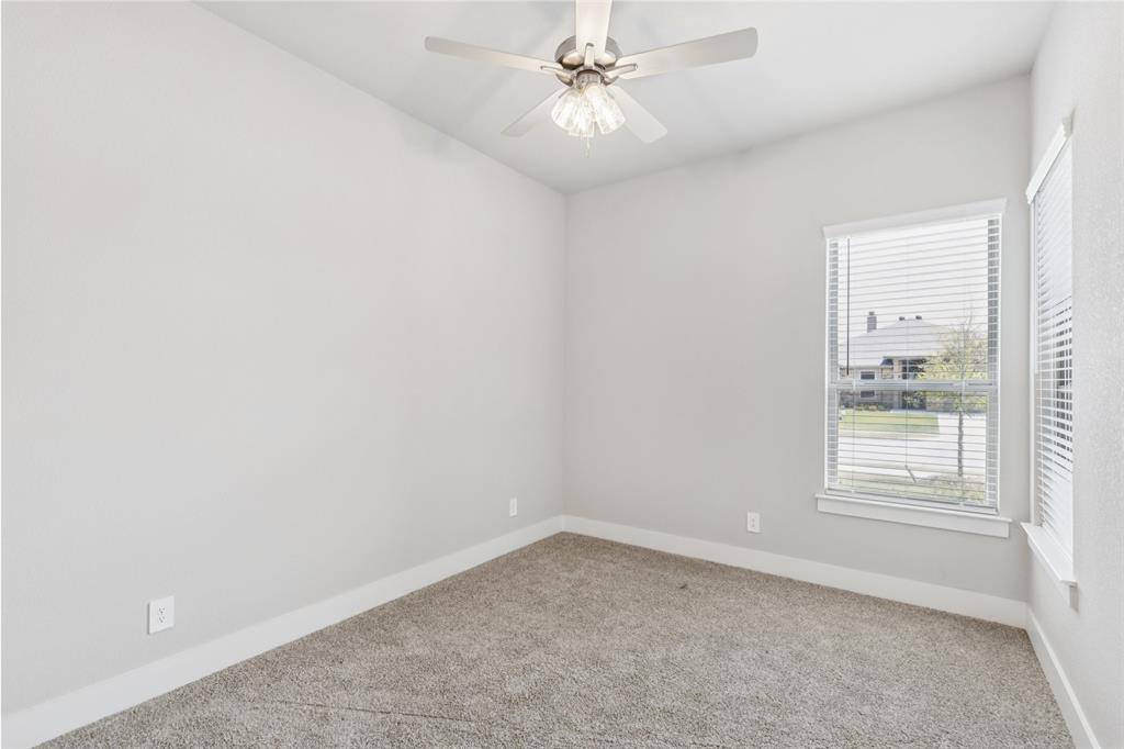 632 Mooney Drive, Saginaw, TX 76179