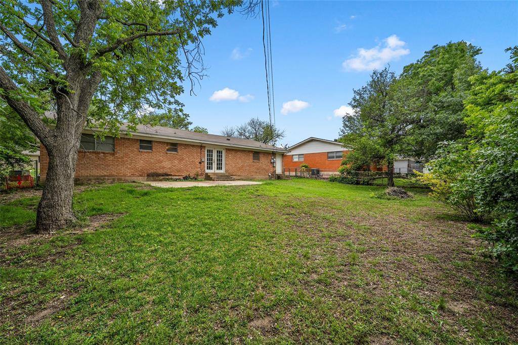 8718 Panther Drive, Woodway, TX 76712