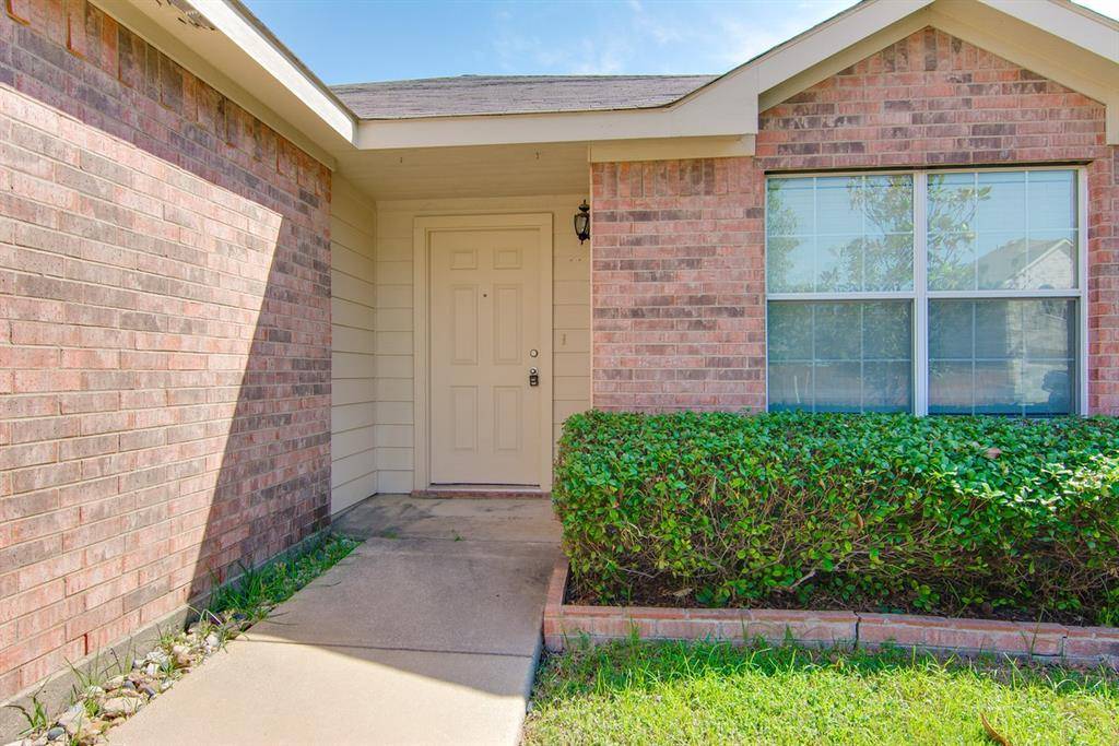 10720 Irish Glen Trail, Fort Worth, TX 76052