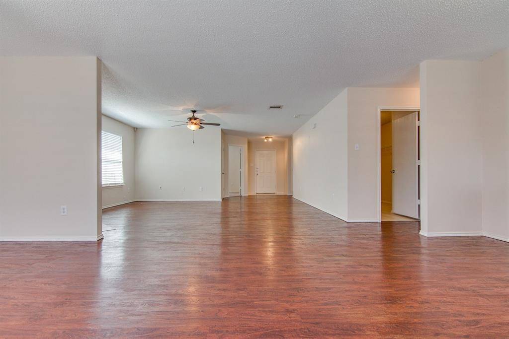 10720 Irish Glen Trail, Fort Worth, TX 76052