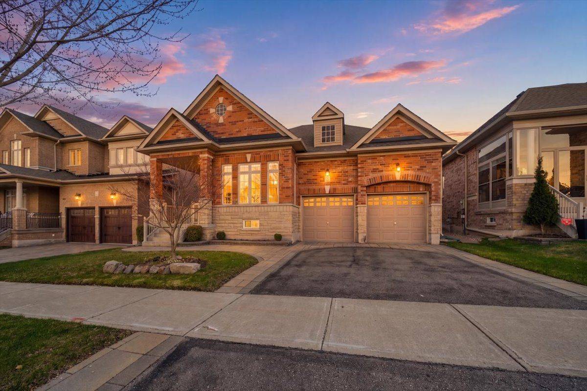 51 Tonner CRES, Aurora, ON L4G 0G6