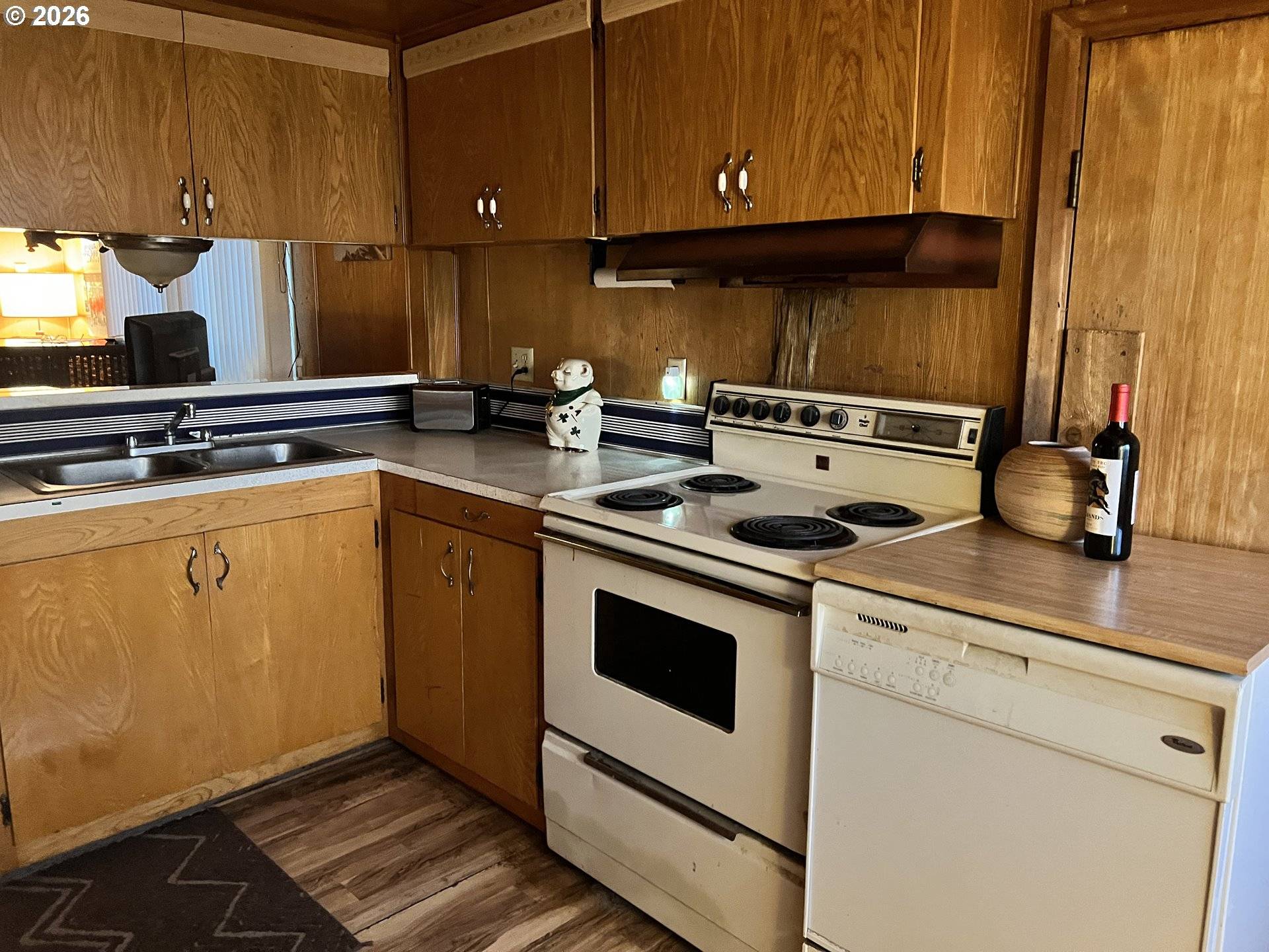 19605 RIVER RD #104, Gladstone, OR 97027