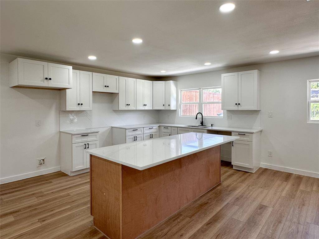 809 longbeach Drive, Garland, TX 75043