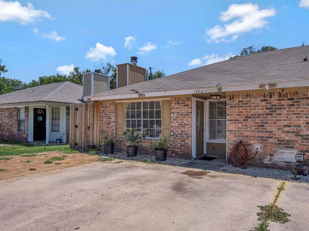 1706 Windsong Lane, Irving, TX 75060