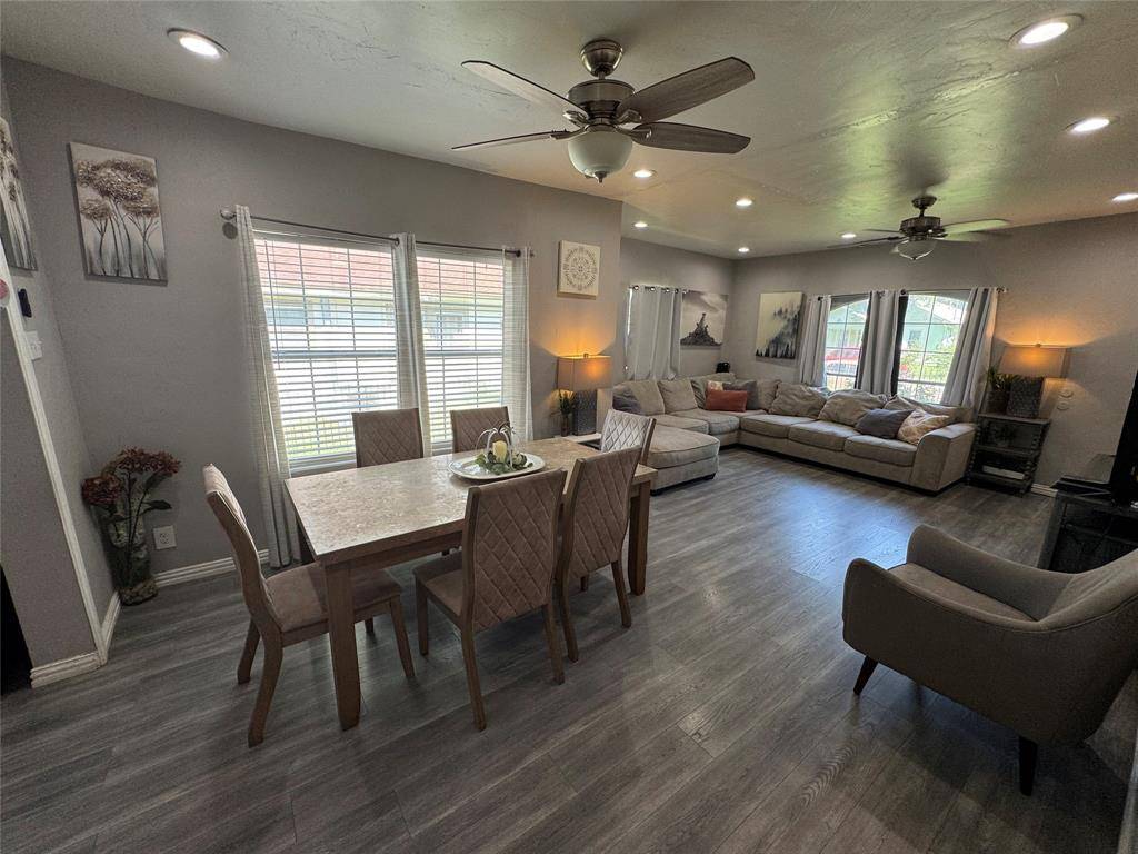 407 S Garrett Avenue, Dallas, TX 75223
