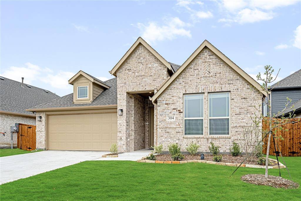 304 Keystone Drive, Commerce, TX 75428