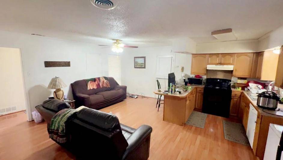 280 Old Mill Lane, Dallas, TX 75217